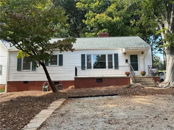 526 Ashland Dr, Greensboro, NC 27403