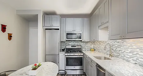 Rented by Manhattan Realty Group