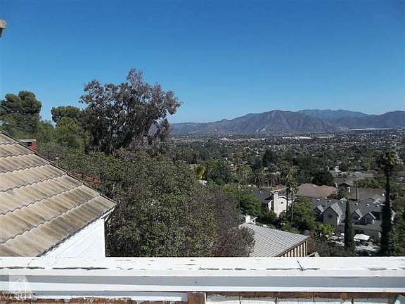 3rd image of 153 Valencia Dr
