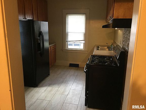 5th image of 503 E Maywood Ave