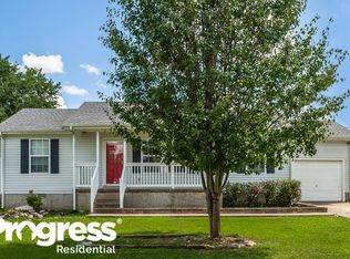 131 Riverwood Dr, La Vergne, TN 37086