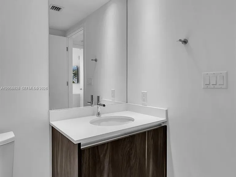 1180 N Federal Hwy #1009 — Photo 31