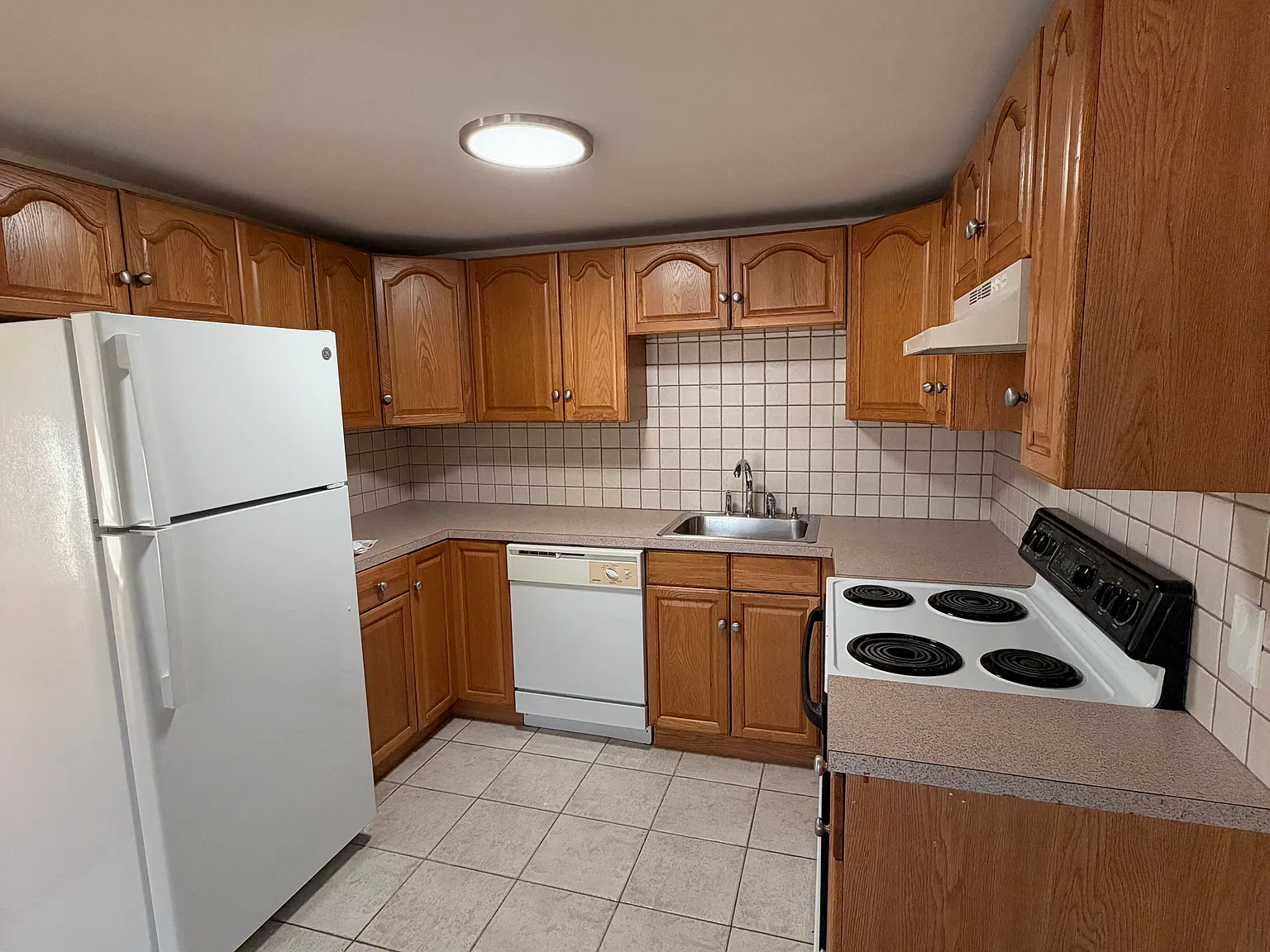 1 bed, 675 sqft, $2,100 — Photo 2