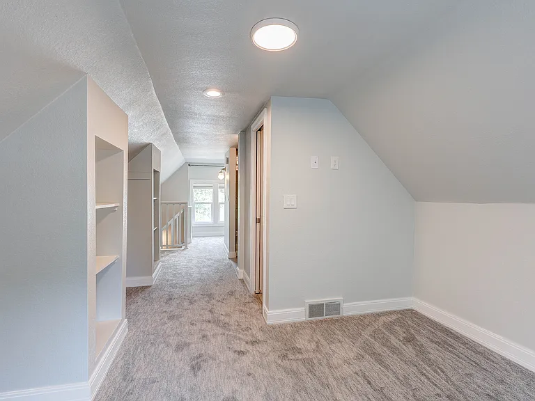 1420 S Clarkson St — Photo 19