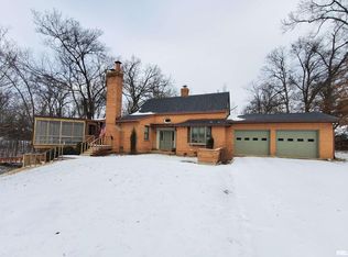 1441 N Franklin St, Salem, IL 62881