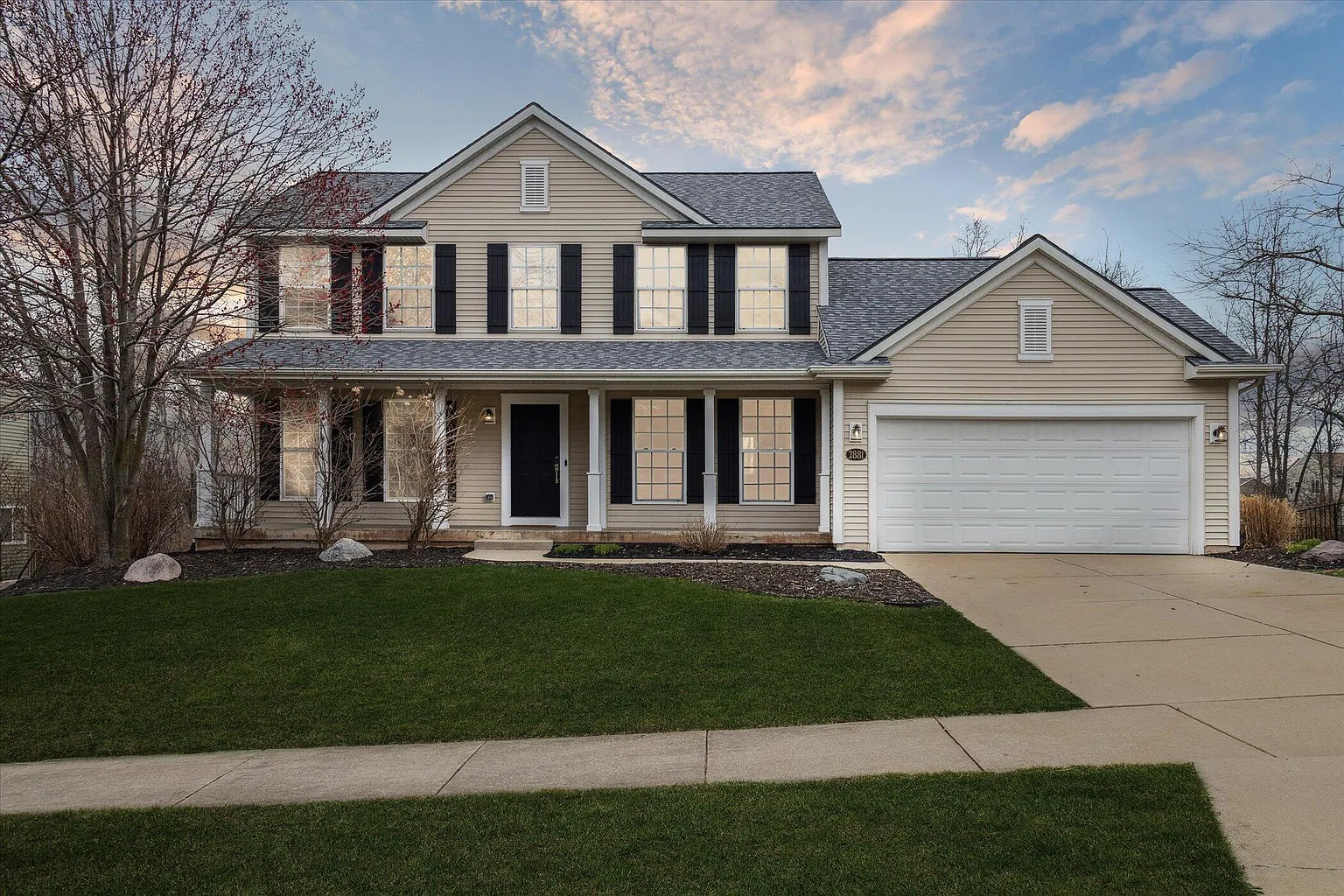 2881 N Saddle Ridge Ct NE photo 1