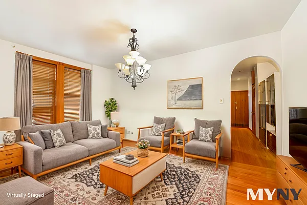 421 Crown Street #16R