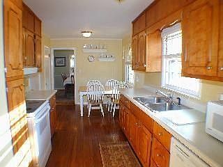 4th image of 7336 Belleview Ave