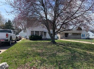 1953 E Johns Ave, Decatur, IL 62521