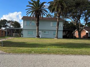 204 S Bay Blvd, Palacios, TX 77465