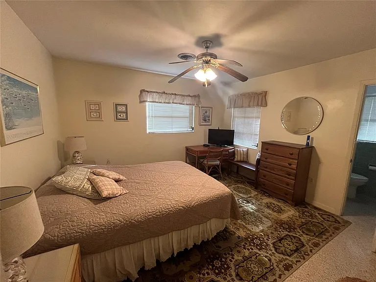 505 Granada Ave — Photo 16
