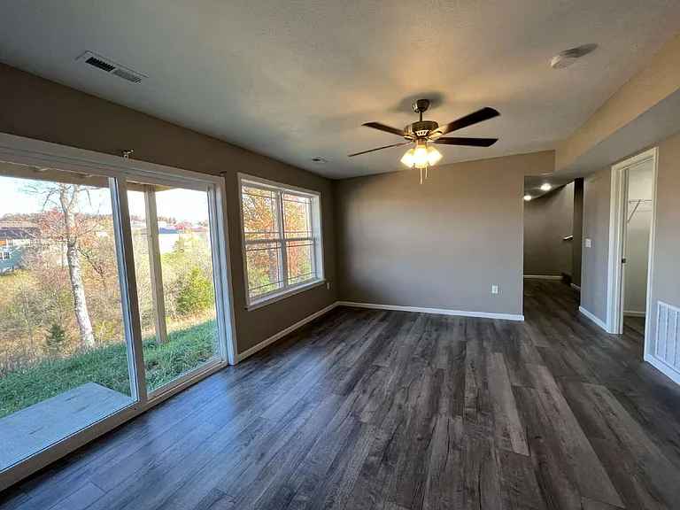 315 Sunrise Cv — Photo 21