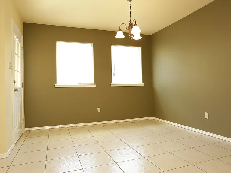 Stone Oak Townhomes — Photo 25