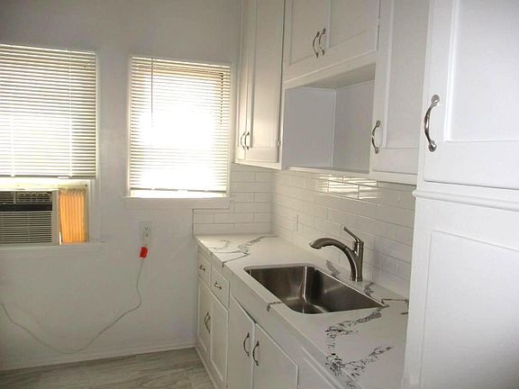 3rd image of 1105 Mound Ave APT 4