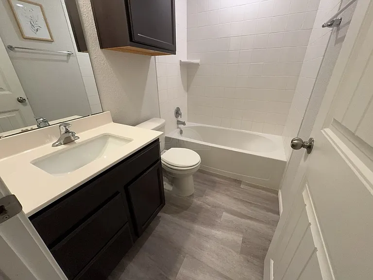 104 Green Jay Dr — Photo 7
