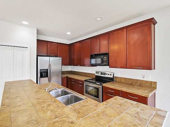 5th image of 6810 Anthem St E