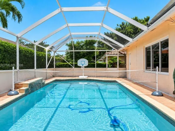 4132 NW 58th Dr, Pompano Beach, FL 33073