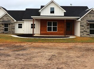 370 Hidden Lk, Bluff Dale, TX 76433