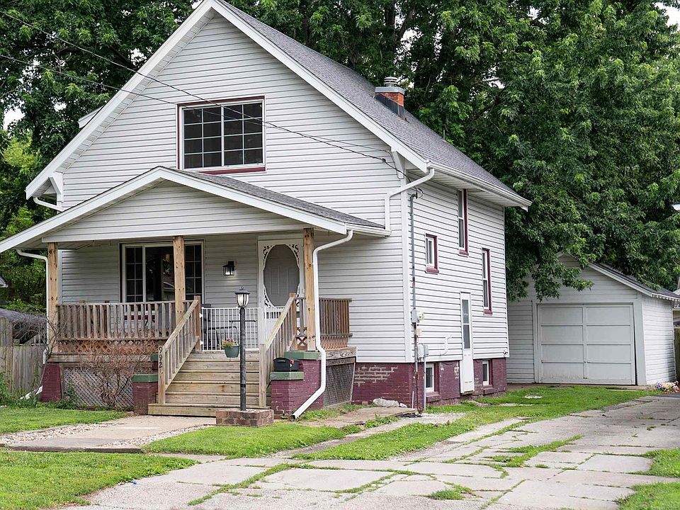 1st image of 992 E Losey St