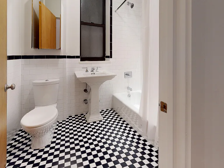 129 E 97th St #2C — Photo 11