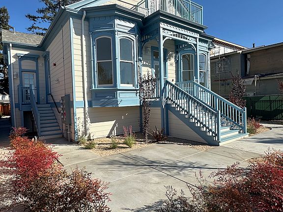 Front entrance with private patio