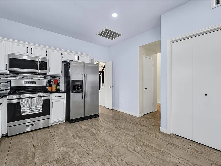 5910 Rolff Ln — Photo 25