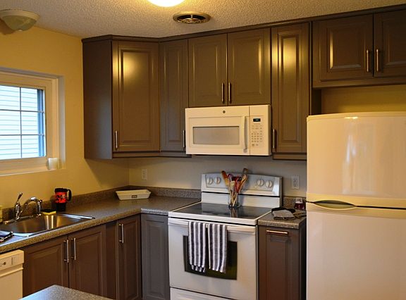 2nd image of 728 Larpenteur Ave E