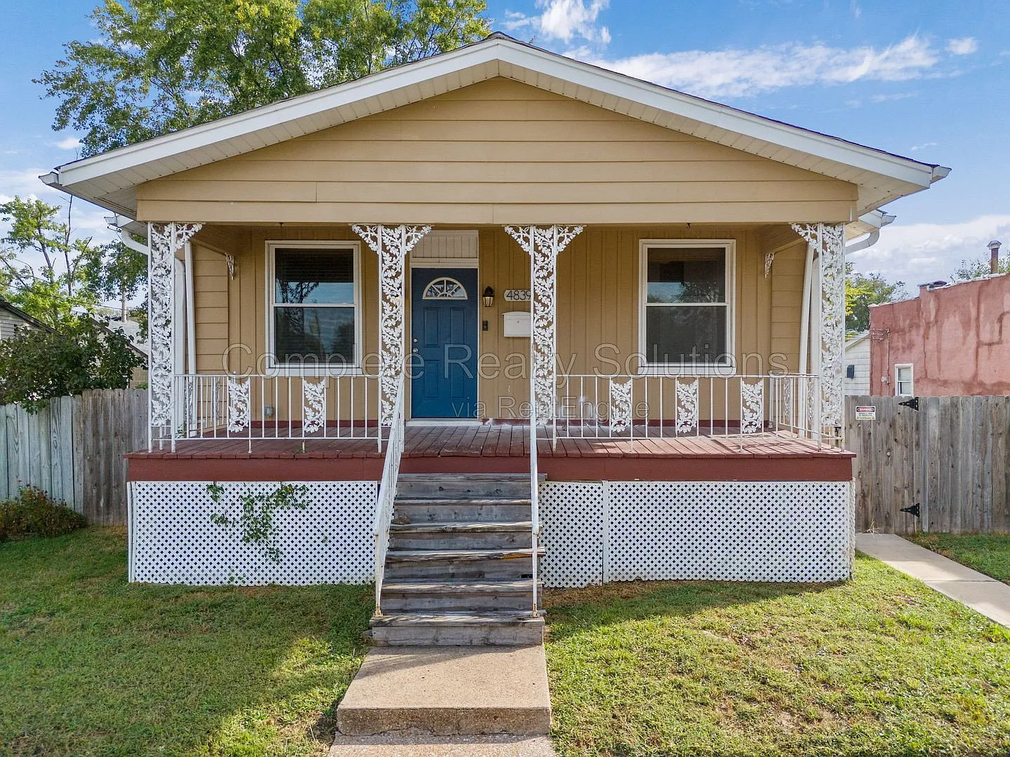 2 bed, 2.0 bath, 896 sqft, $1,450 — Photo 3