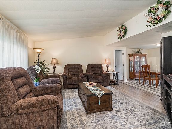 new furniture since photos>
