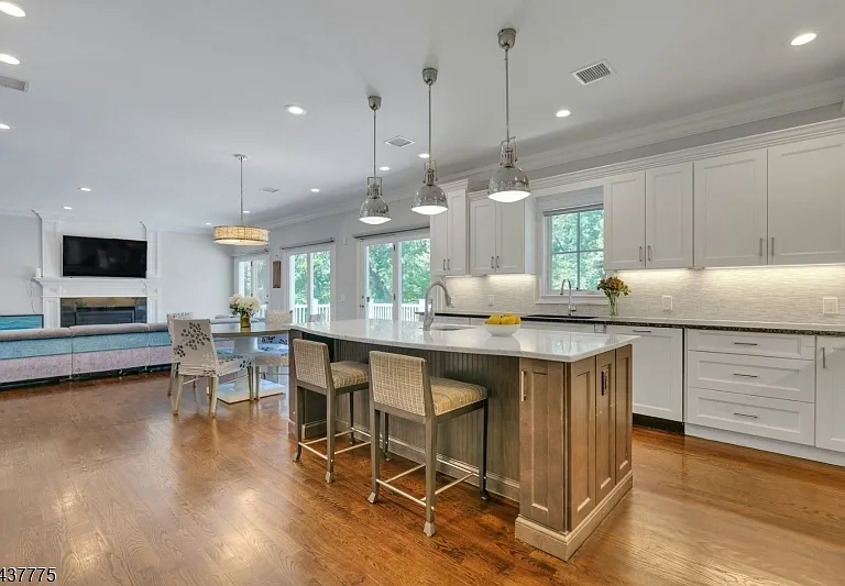 16 Exeter Rd — Photo 16