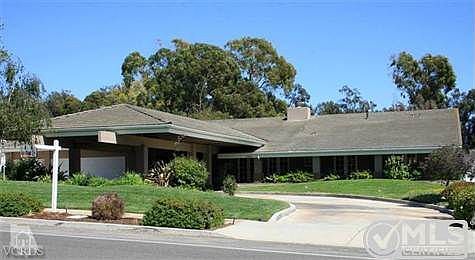1st image of 4266 Clubhouse Dr
