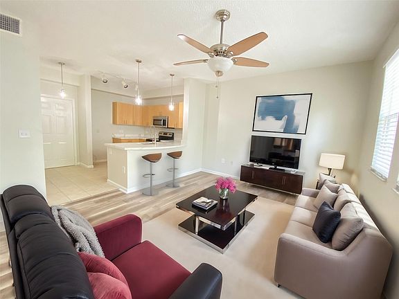 5th image of 533 NE 3rd Avenue #246