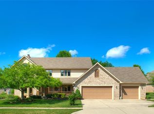 9411 Pinecreek Dr, Indianapolis, IN 46256
