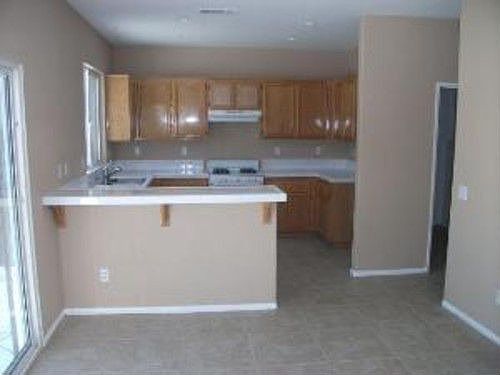 5th image of 22325 Lilac Ct