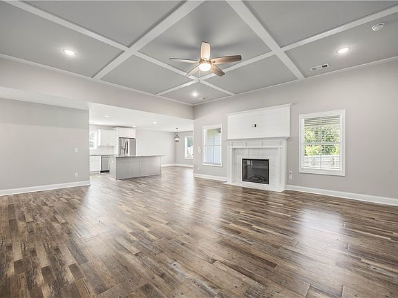 3rd image of 126 Lee Road 2228