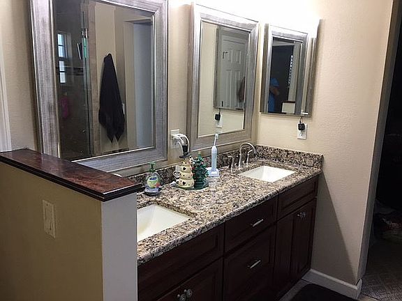 5th image of 4265 Oakwood Dr