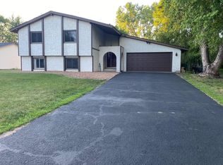 1916 Gunflint Trl, Minneapolis, MN 55444