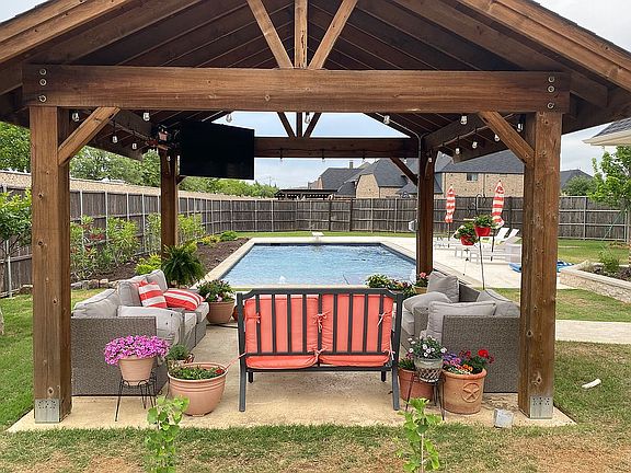 2nd image of 5831 Summer Star Ln