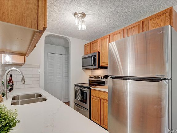 5th image of 2375 S Linden Court #100