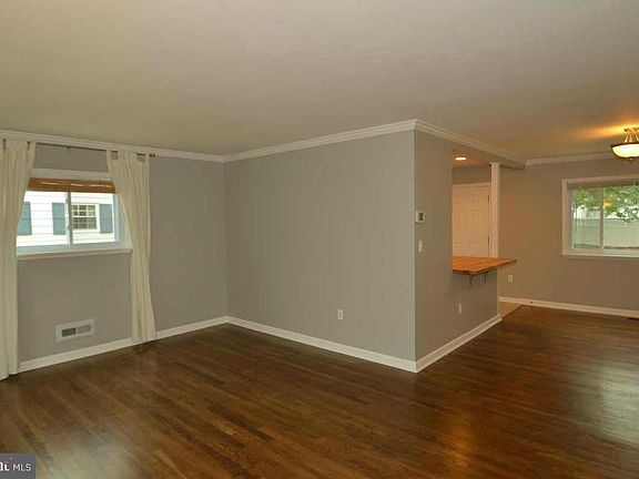 4th image of 6104 Chanceford Rd