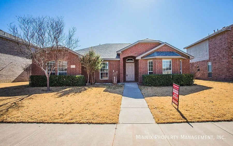 3 bedroom/ 2 bath | 5015 Itasca St. — Photo 1