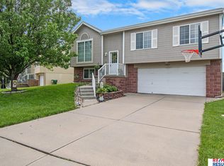 17227 Taylor St, Omaha, NE 68116