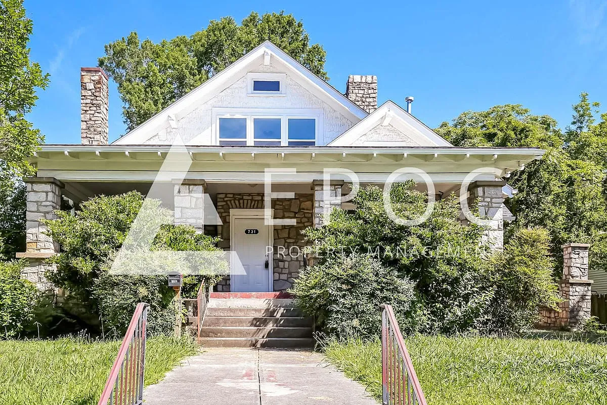 731 S Broad St — Photo 2