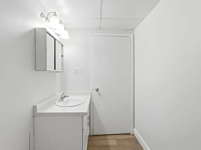 275 Askin Ave #605 — Photo 19