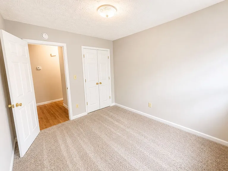 633 Winthrop Ct — Photo 14