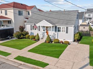 121 N Suffolk Ave, Ventnor, NJ 08406