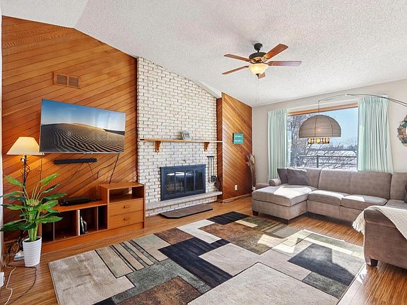 2nd image of 5501 Comanche Way