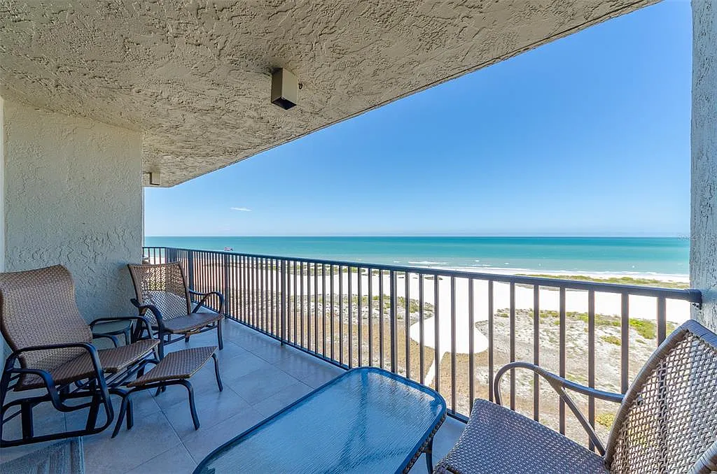 2 bed, 2.0 bath, 1464 sqft, $5,000 — Photo 4