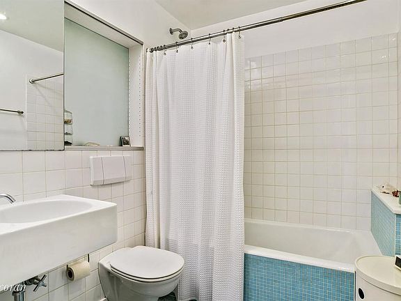 5th image of 141 Lafayette Ave APT E