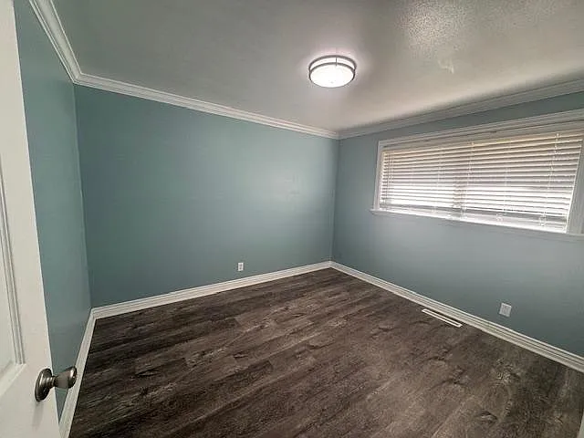 236 E 300 N — Photo 2